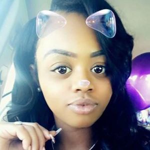 Meet your Posher, Chanel